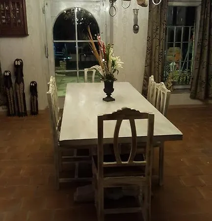 Le De Zoelie Chaineux